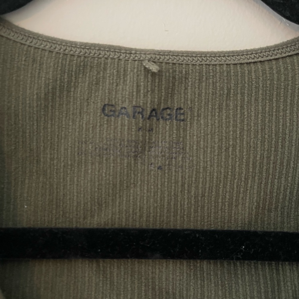 Garage Ribbed Tank Crop - Picture 2 of 3